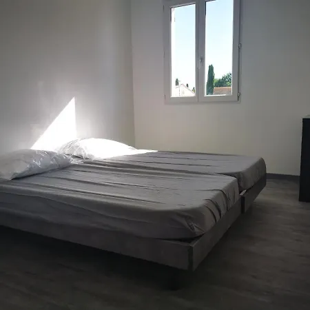 Charmante Maison De Avec Piscine Ferienhaus *
