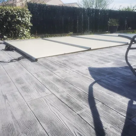 Charmante Maison De Avec Piscine Ferienhaus